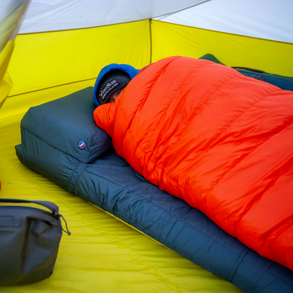 Sleeping Pad Pillow Barn OB